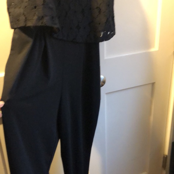 Uniqlo black lace drapey jumpsuit   Size Large - Picture 4 of 11